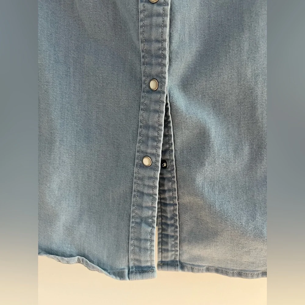 Levi’s essential western denim tailored fit shirt size M - Picture 9 of 12